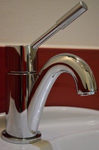 faucet-426775_640